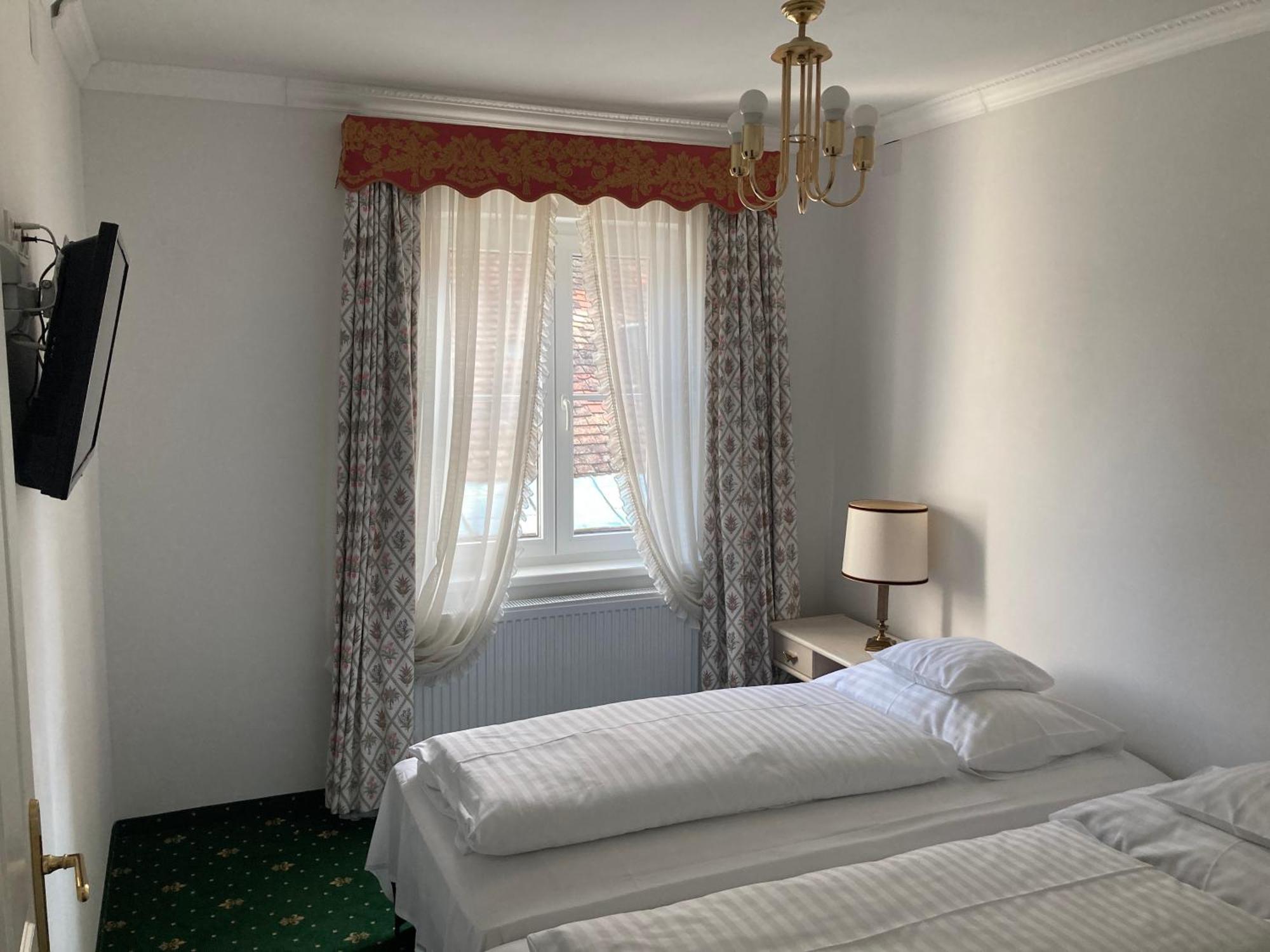 Pension Margit Baden Bagian luar foto