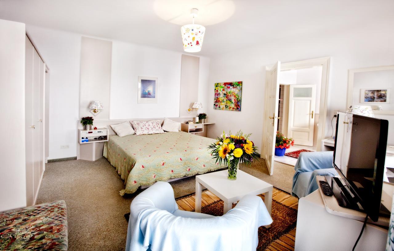 Pension Margit Baden Bagian luar foto